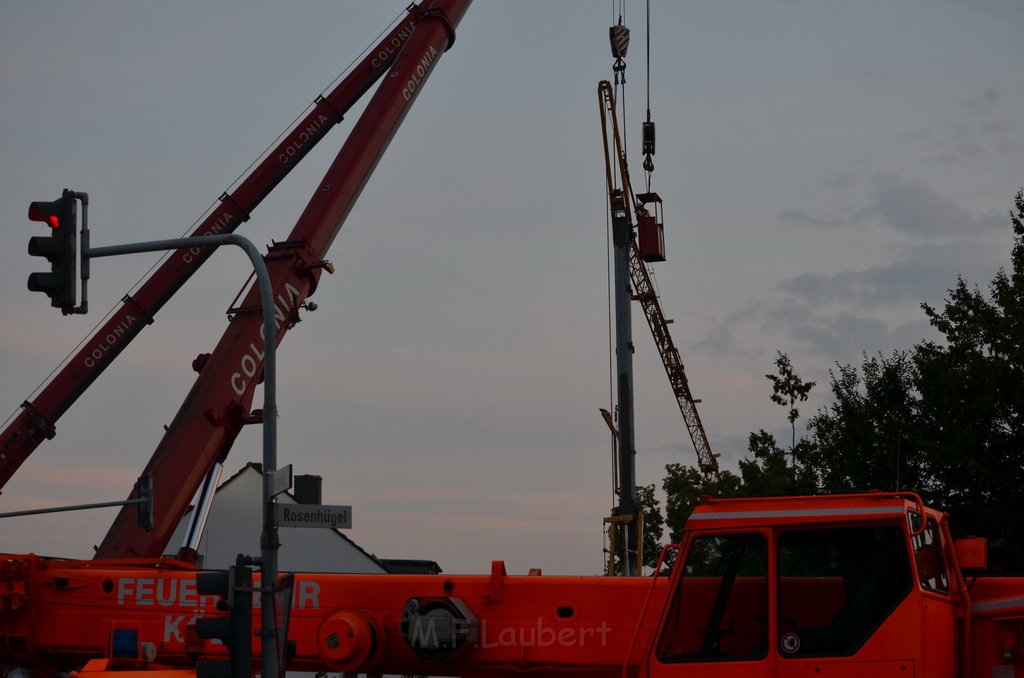 Kran drohte umzustuerzen Koeln Porz Zuendorf Hauptstr P129.JPG - Miklos Laubert